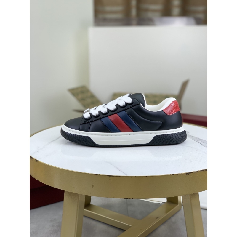 G*u*i casual shoes